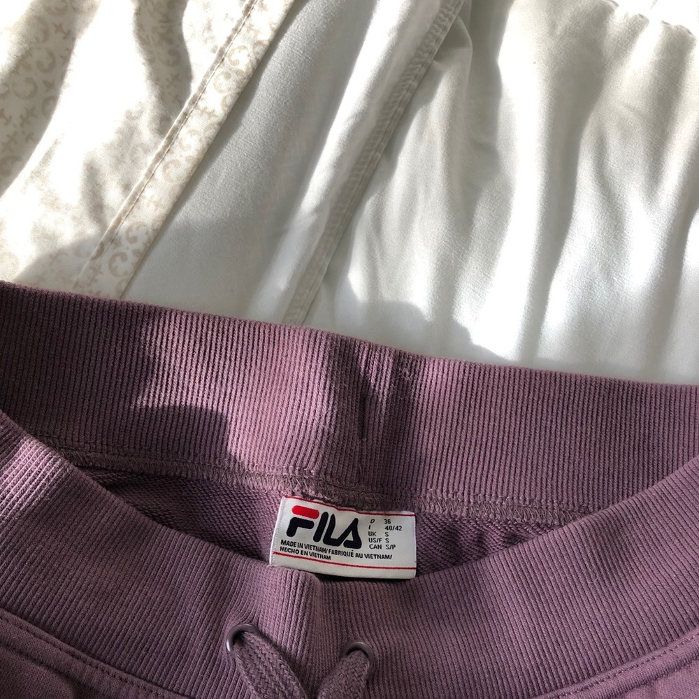 ⭐️fila⭐️ - Picture 2 of 3